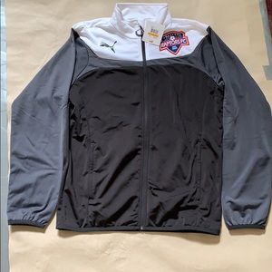 Men’s puma zip up soccer jacket size small